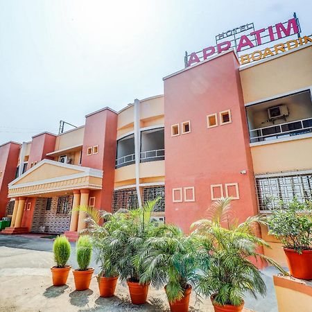 Hotel Apratim Lodging & Boarding Ulhasnagar Luaran gambar