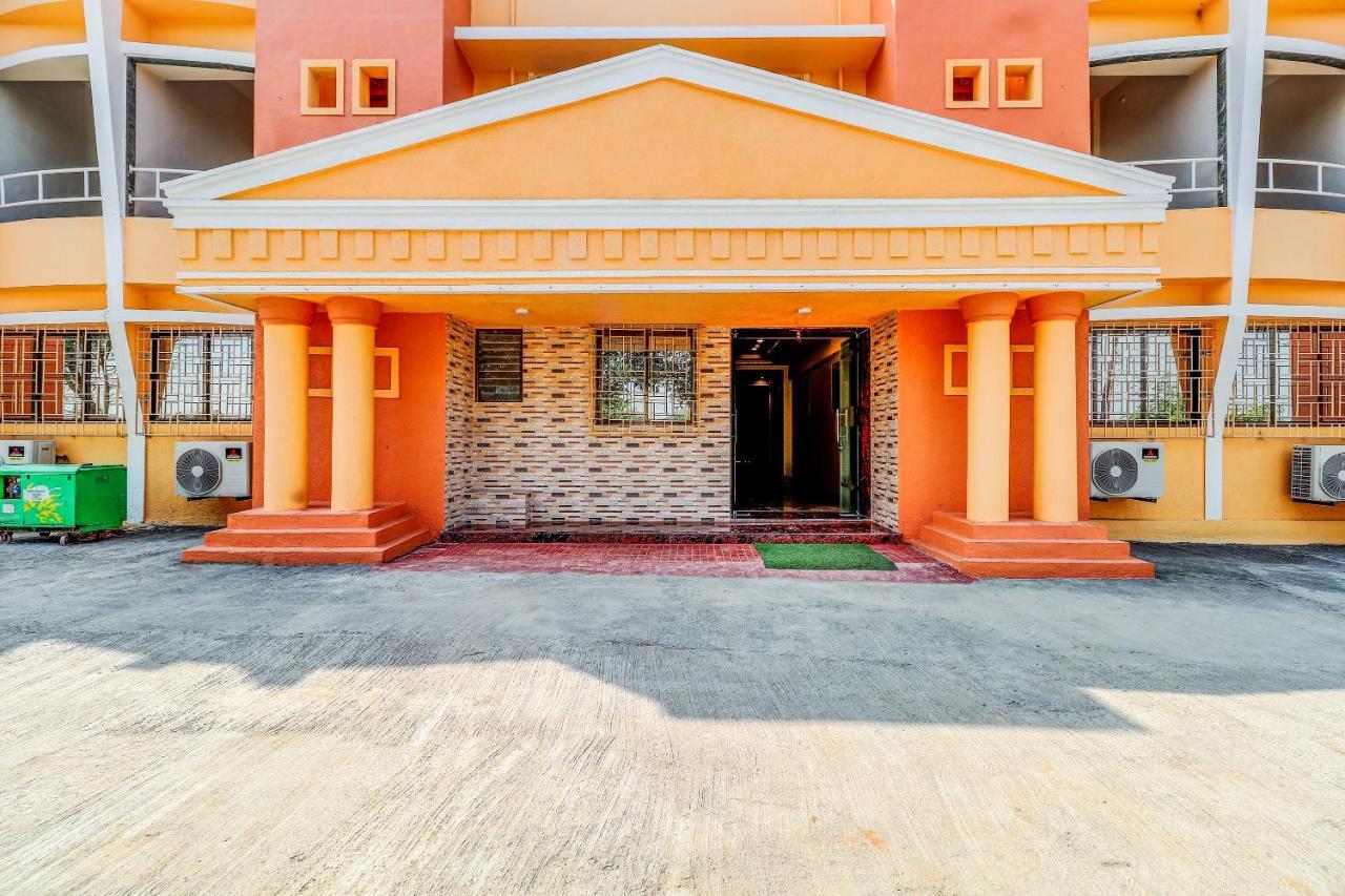Hotel Apratim Lodging & Boarding Ulhasnagar Luaran gambar