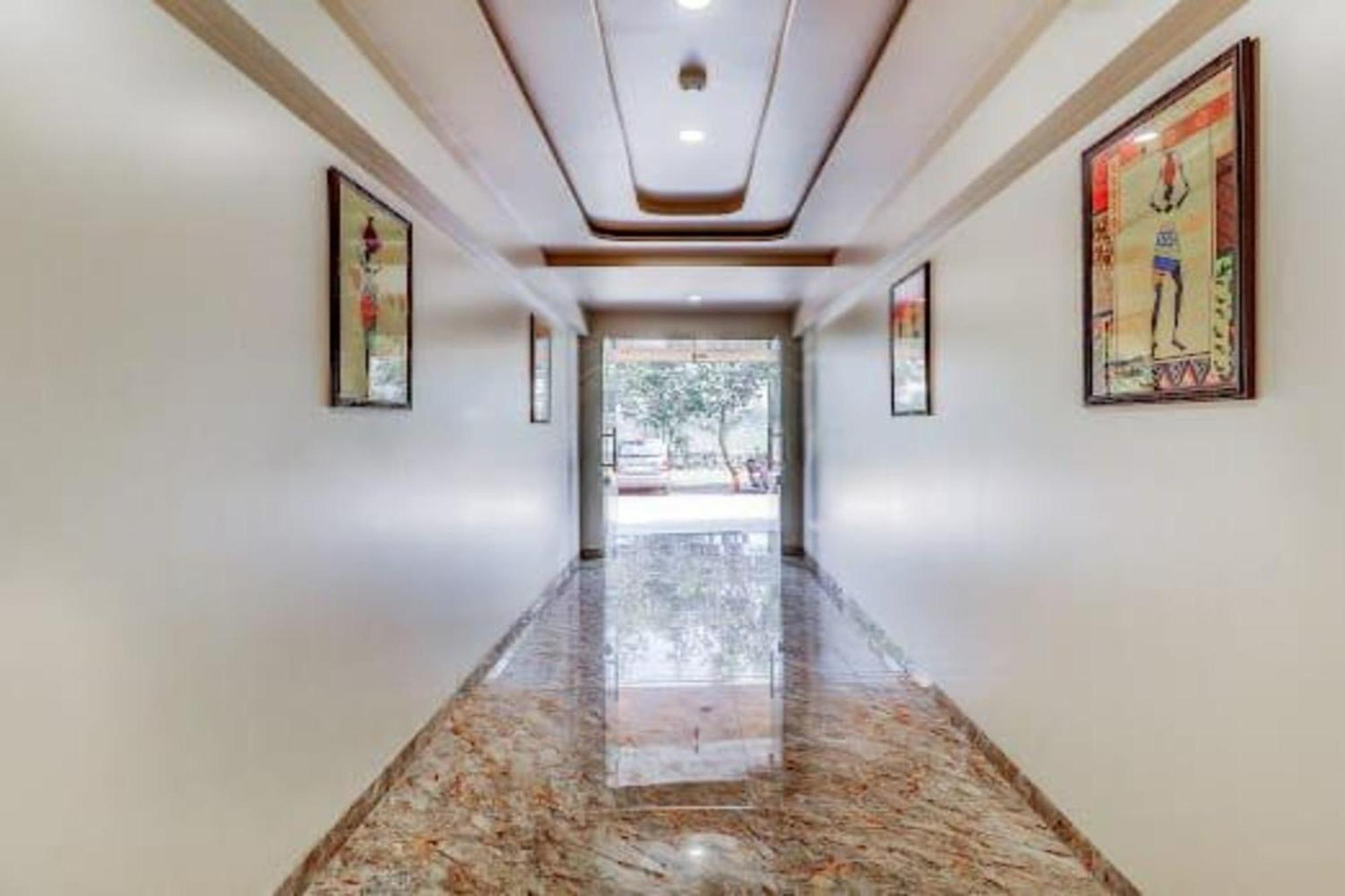 Hotel Apratim Lodging & Boarding Ulhasnagar Luaran gambar